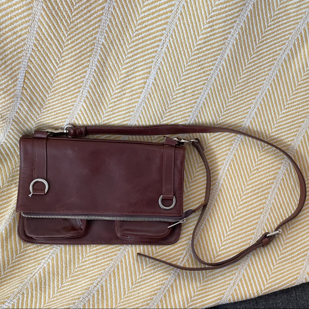 Chic Las Santas del Sud - 100% Leather Chestnut Brown Crossbody Bag